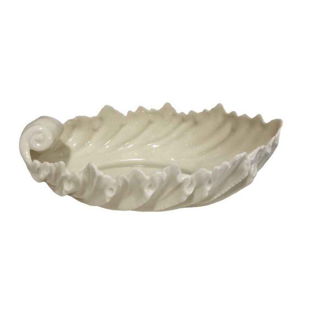 Vintage Lenox Acanthus Leaf Shell Bowl