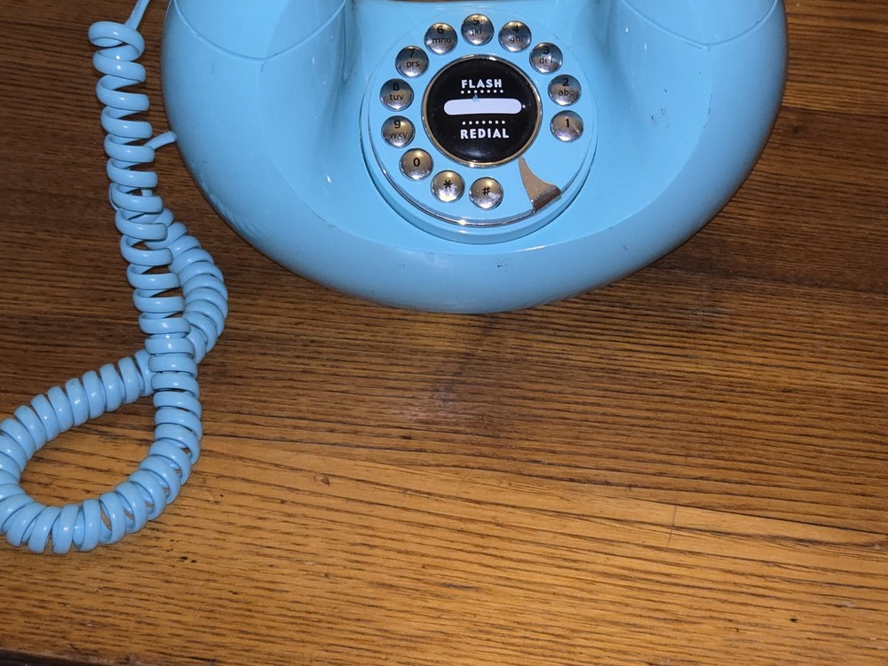 Turquoise phone reproduction
