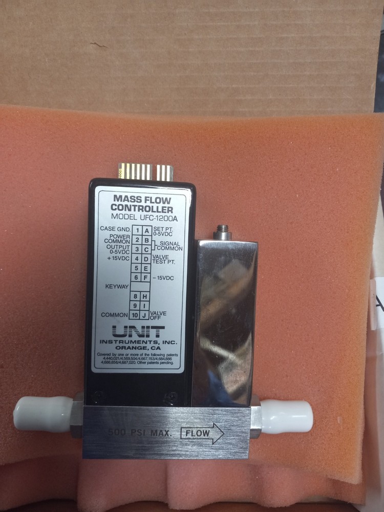 Unit UFC-1200A  Mass Flow Controller MFC AR 5 SLM OPEN BOX