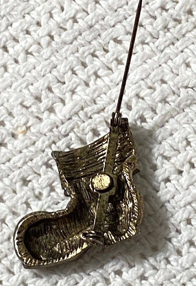 Santa Holiday Boot (missing 1 Stone) Brooch/Pin