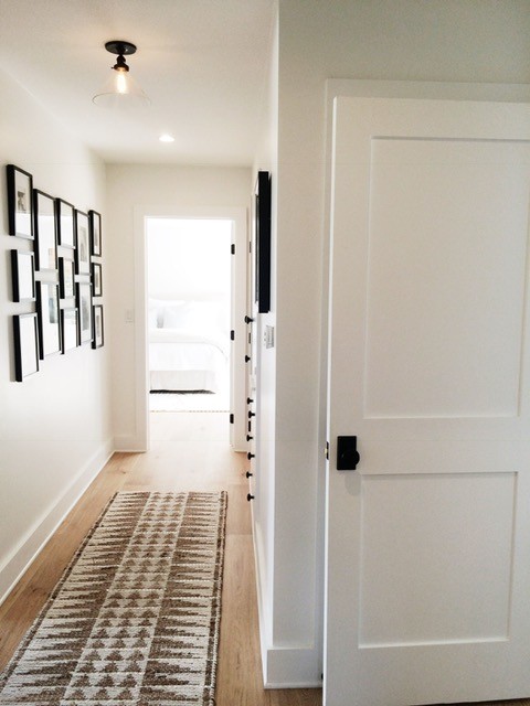 2 Flat Panel Primed Mission Shaker Stile & Rail Solid Core Int. Doors Door Slabs