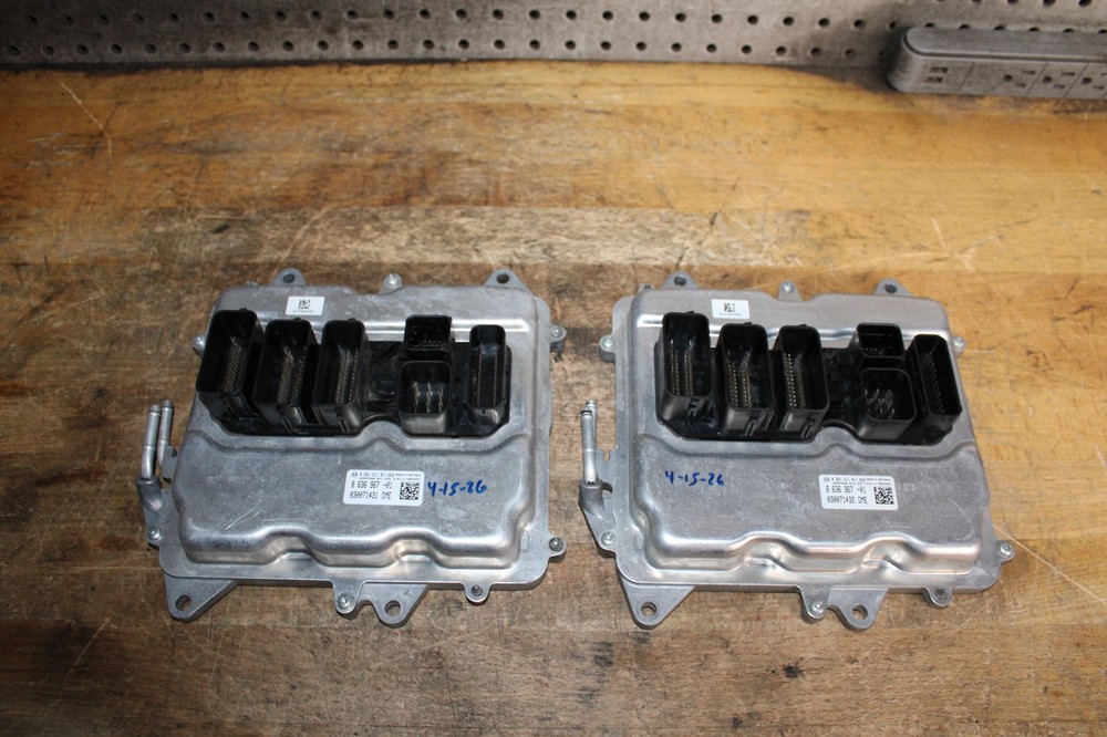 2013 BMW 750i TWO DME ECU Engine Computer Module Unit 8636967