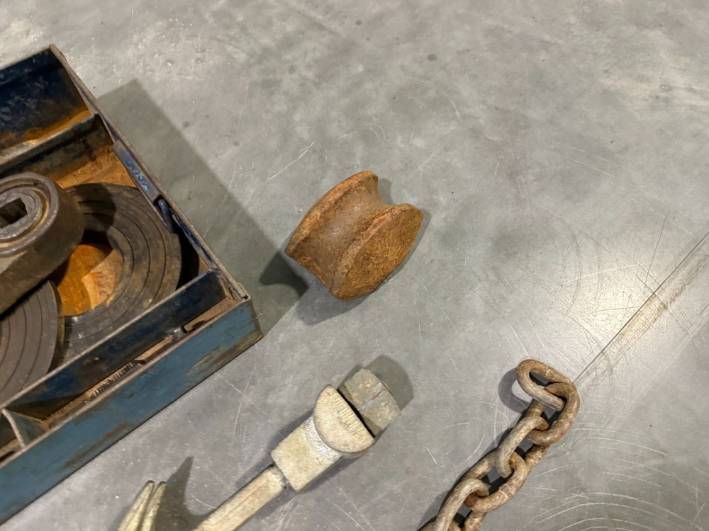 Mueller B-100 Drilling Main Water Line Tapping Pipe Tapper