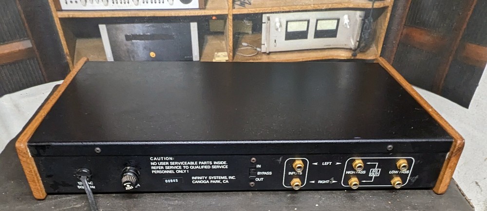 Infinity RS crossover / equalizer with wood sides for Reference Standard 4.5