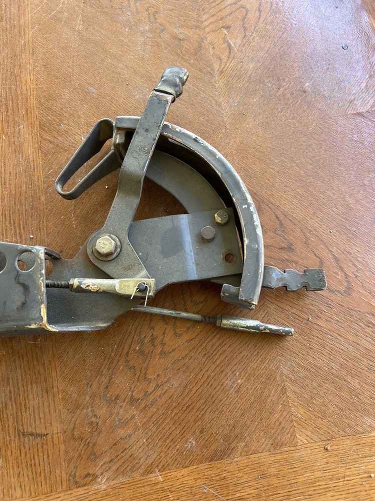 ford new holland shifting bracket