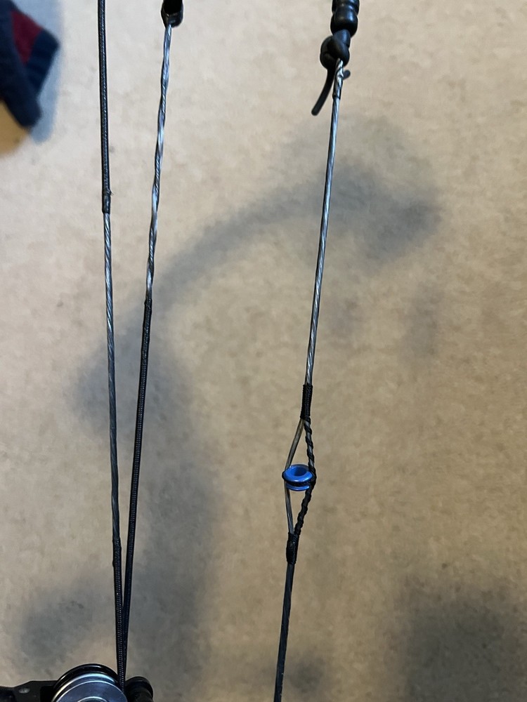 Mathews Monster Chill R Compound Bow 60 lb