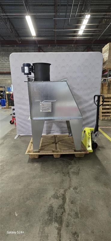 Paasche Airbrush Co. - Bench with Filter