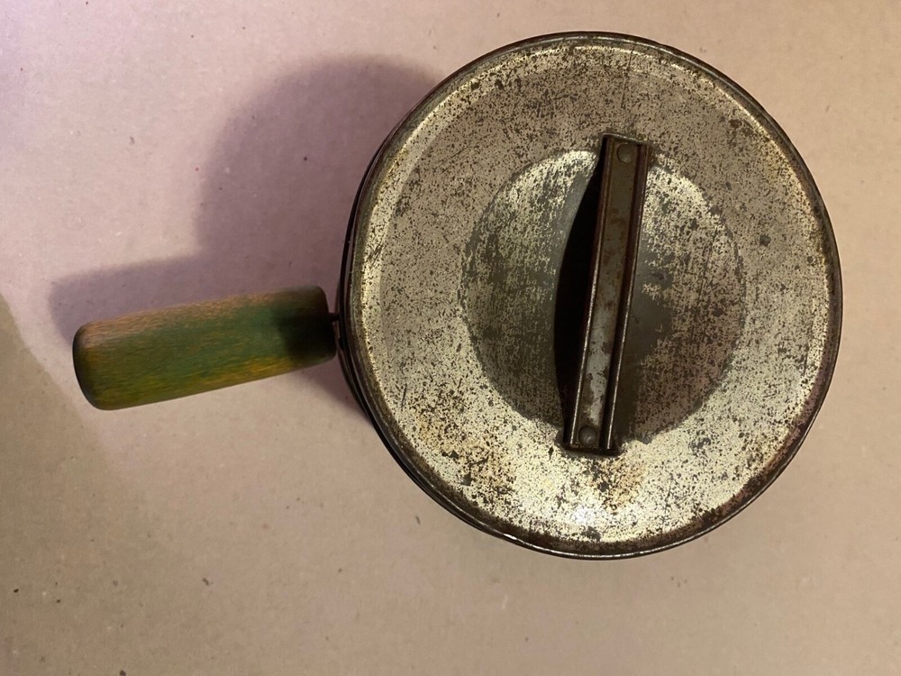 Antique Duplex Sifter 5 Cup Green Handle