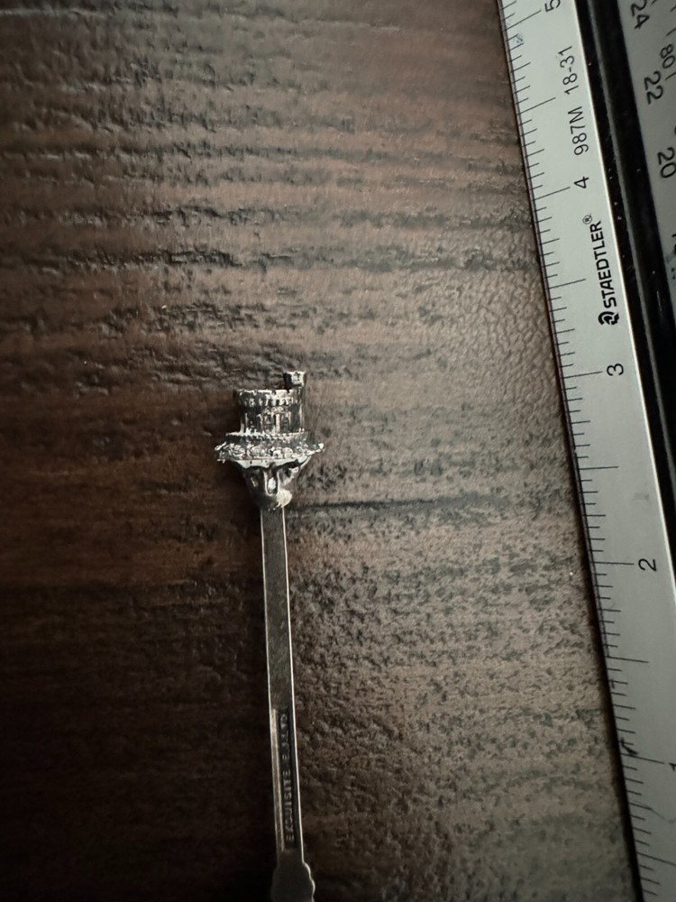 Windsor Castle Exquisite EJ LTD Collector Spoon Silver Tone