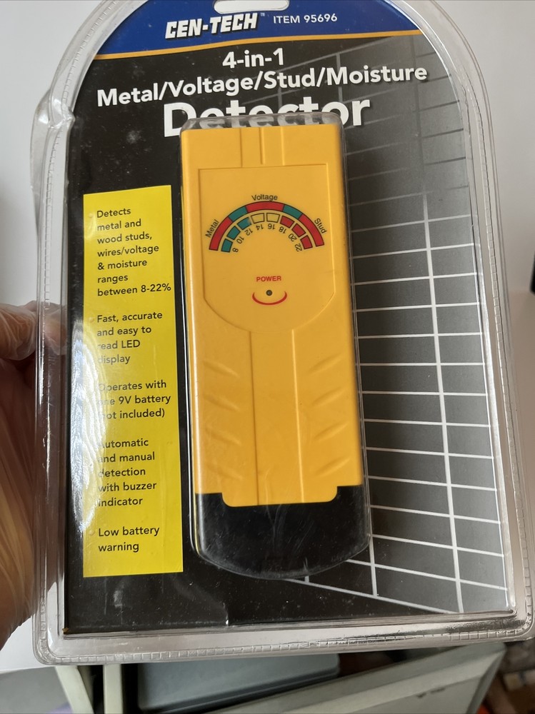 Cen-Tech 4-in-1 Multi Function Detector Detects Moisture Studs Voltage Metal NIB