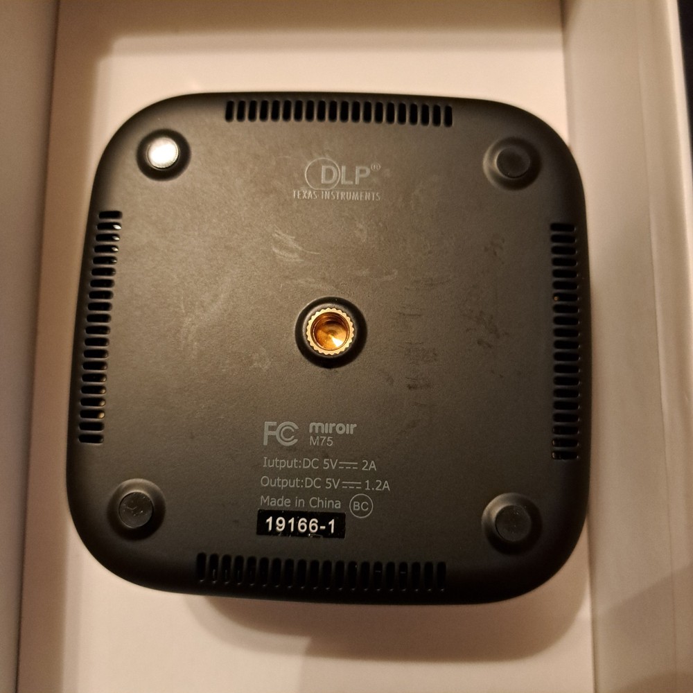 Texas Instruments Miroir M29 50'' Micro Projector with Open Box Element Series