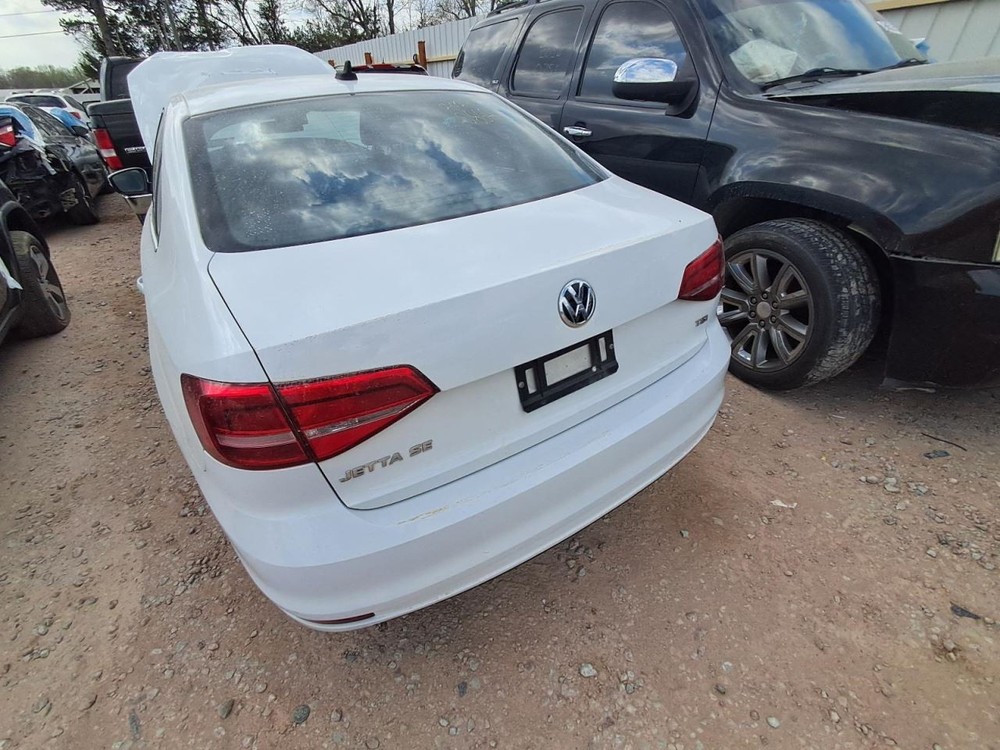 Fuse Box Engine Fits 15-18 JETTA 2756760