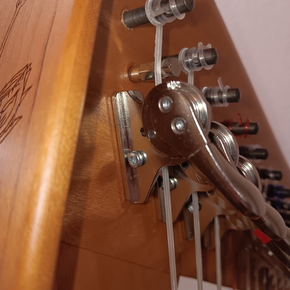 Triplett Avalon 25 Celtic Harp