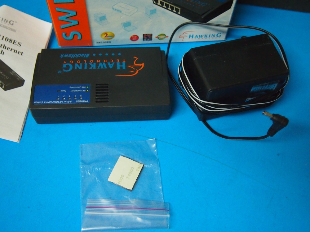 Hawking Mini Switch PN105ES - 10/100 switch - 5 ports