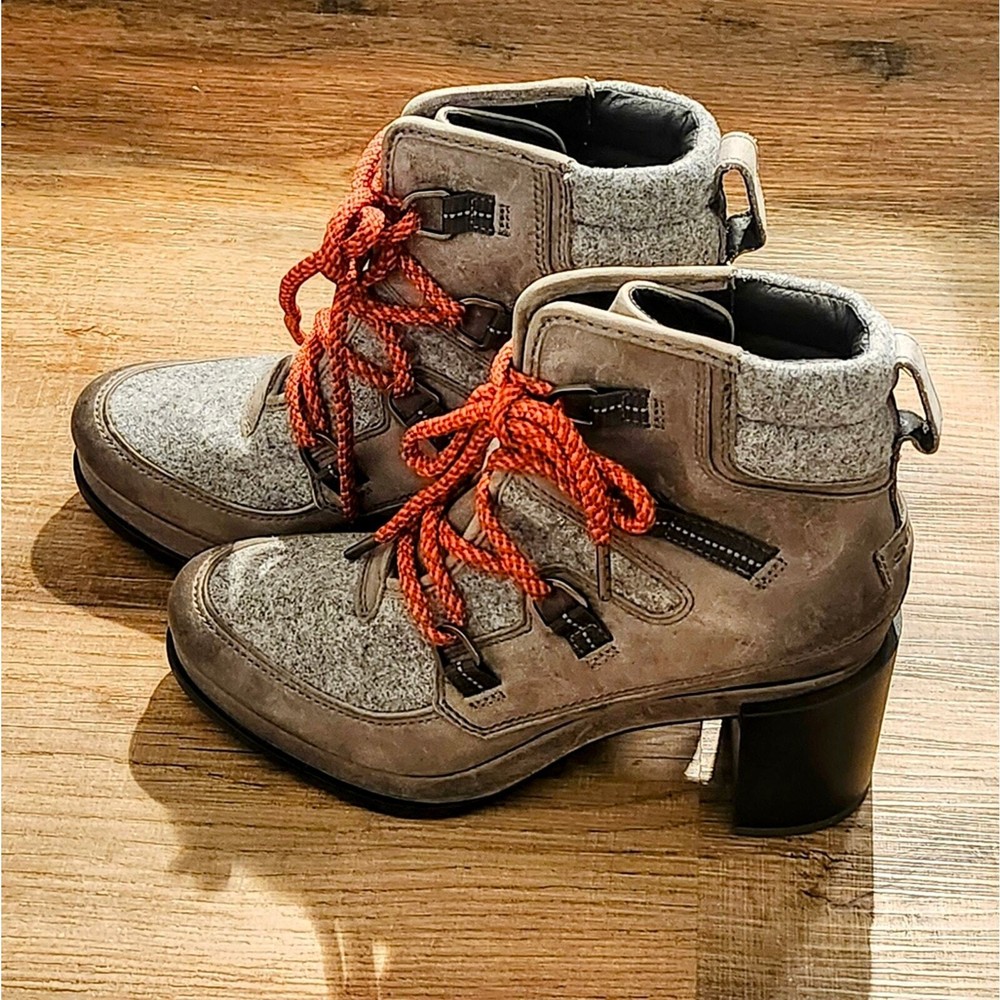 Sorel Ankle Boots Blake. Gray. Size 8.5