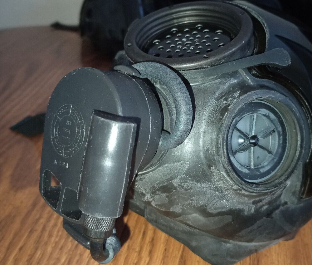 (ONE) MSA Face Gas Mask Riot Control Size Medium ( SURPLUS )