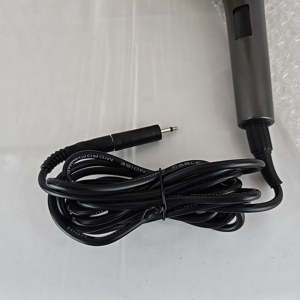 Singing Machine Wired Microphone for Karaoke SMM205D