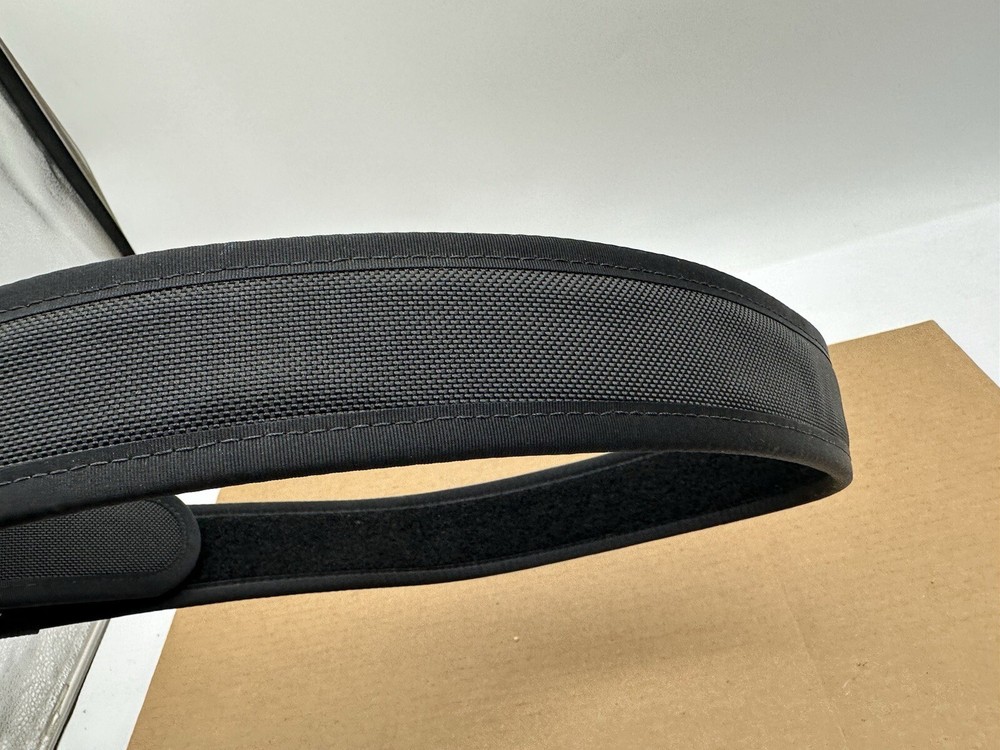 Bianchi International Tactical Gun Belt Size Medium Nice Pre Owned Shape
