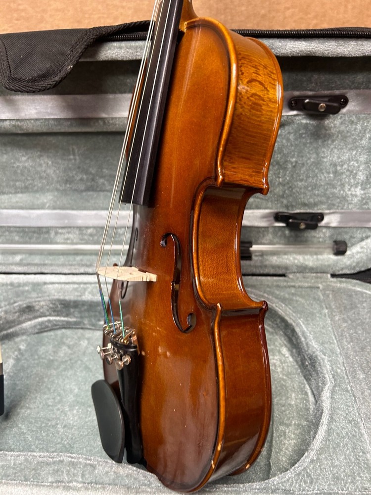 Torrelli Viola 12" With Case and Bow