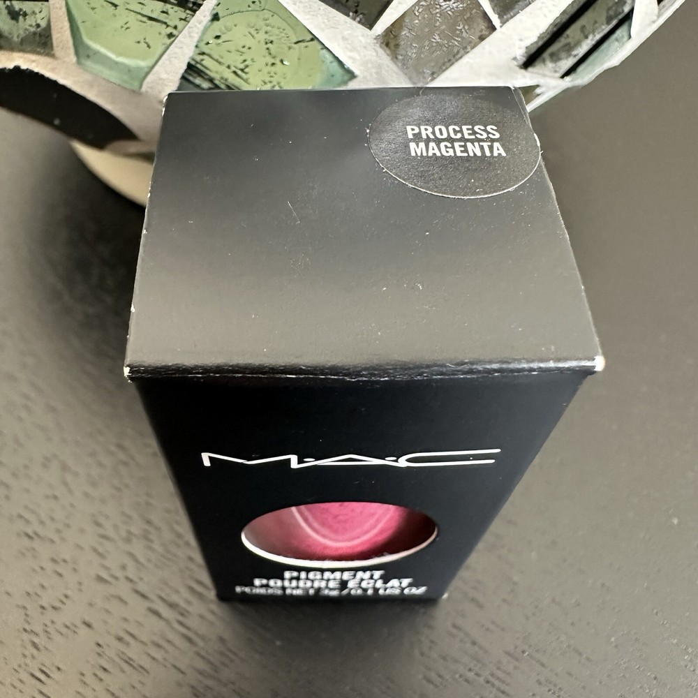 NWOT MAC Process Magenta Pigment
