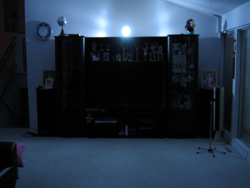 Plug In Emergency Light - Power Failure Flashlight - Night Light - Single White