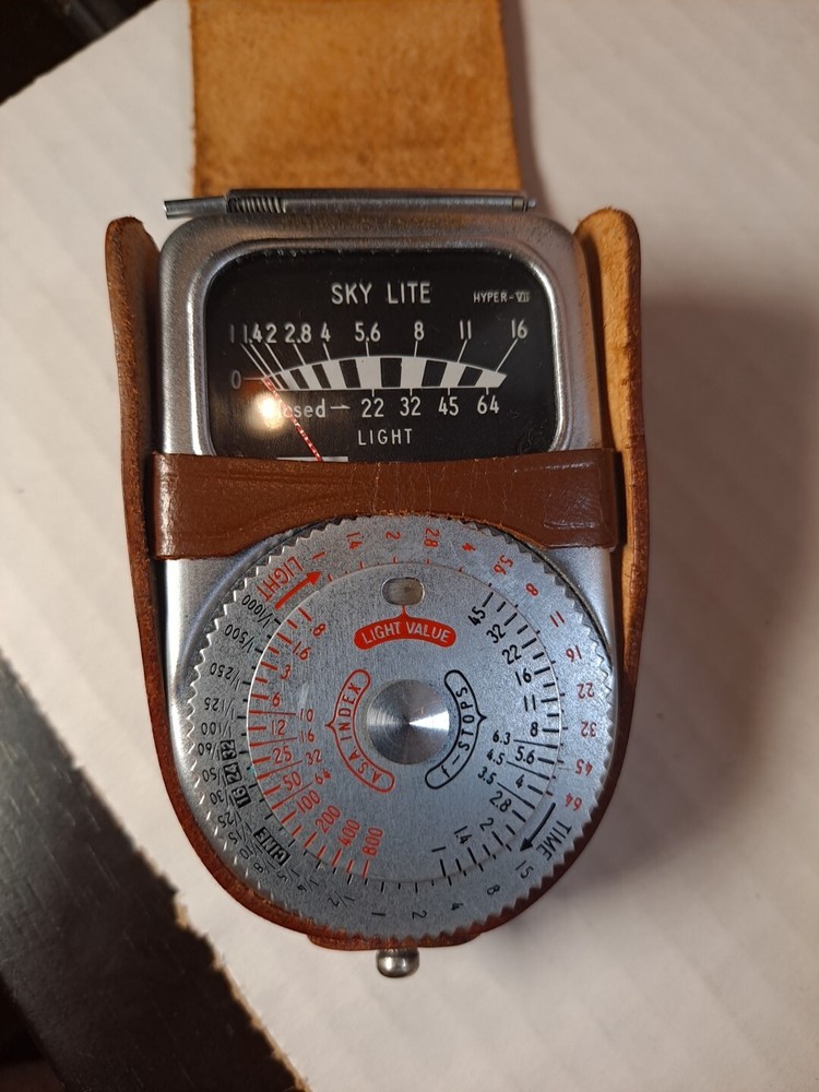 Vintage Skyline Hyper VII Light Meter Leather Case Electric Exposure Untested