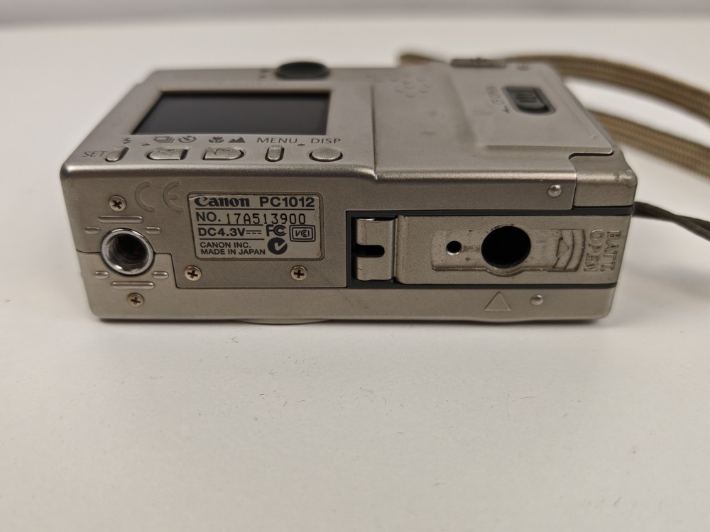 Canon Digital IXUS V PC1012 2MP Compact Camera Silver Untested No Battery