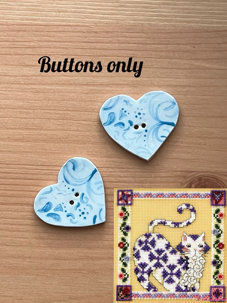 Mill Hill ceramic button JS Sapphire