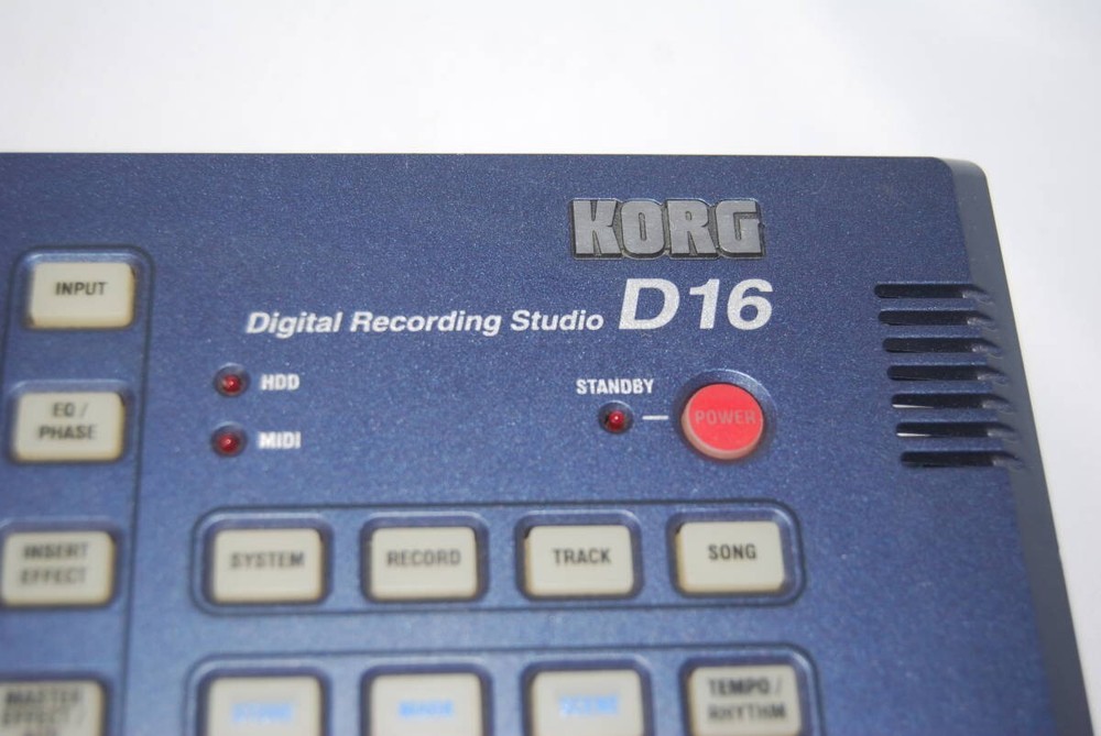 Korg D16 16-Track Digital Recorder