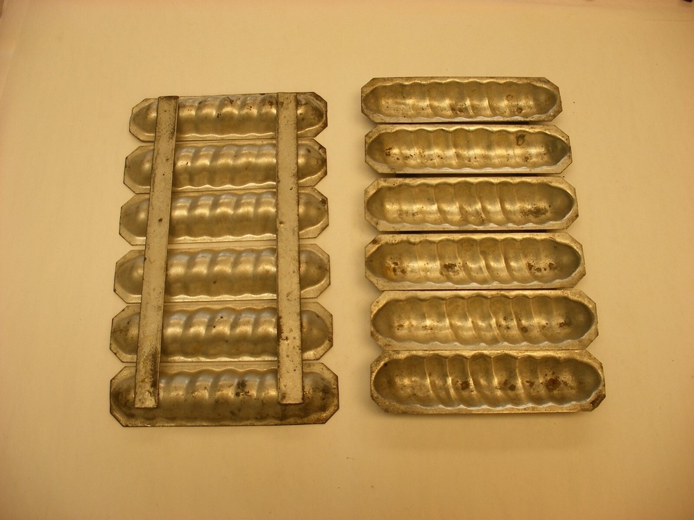 Antique Vtg Primitive Chocolate Candy Mold