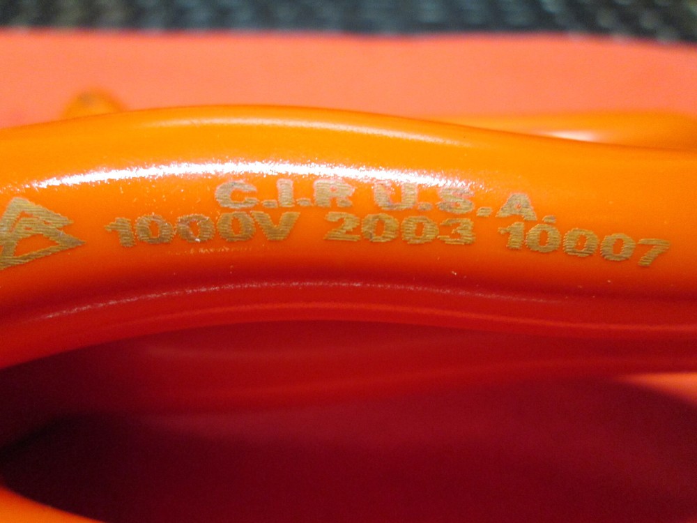 1000 VOLT HIGH VOLTAGE PLIER SET, SPECIALTY TOOLS, KLIENS, SIDE CUTS, STRIPPERS