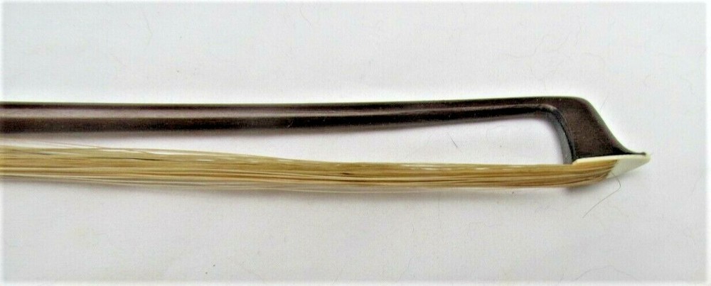 A good 4 /4German violin bow