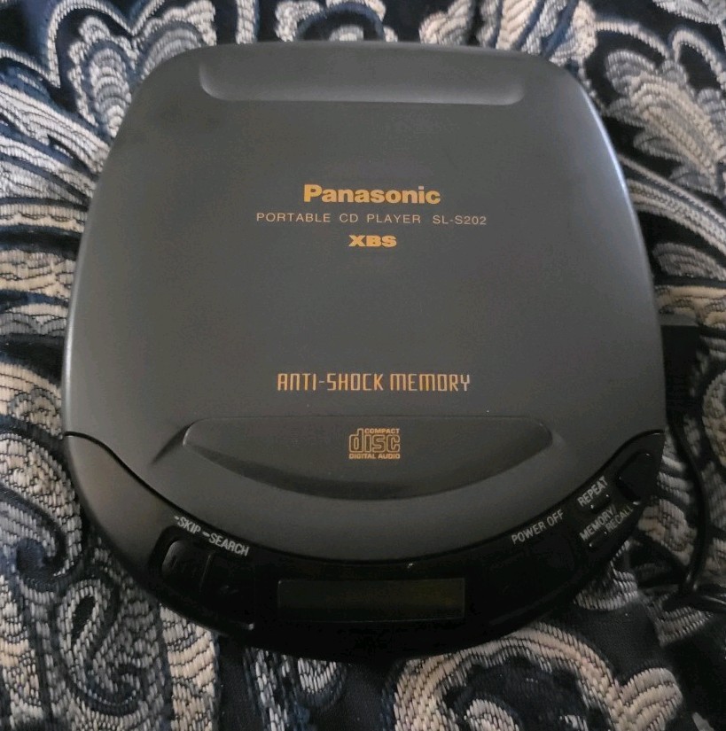 Panasonic Portable CD Player - SL-S202 - XBS Anti-Shock Memory - Tested Working