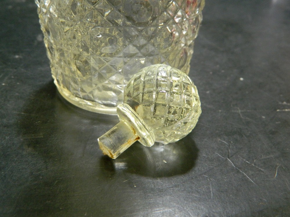 Vintage Daisy Button Perfume Bottle w/ Diamond Pattern Stopper 7" Excellent Con