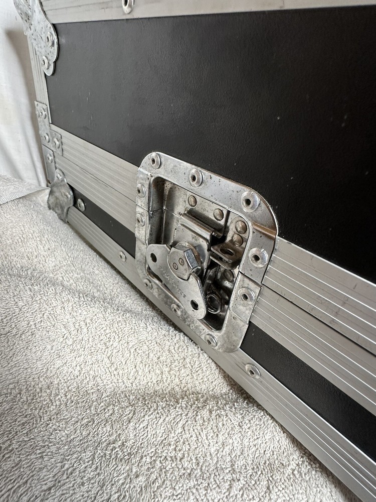 Numark Mixtrack Pro Standalone Streaming DJ Controller With Case