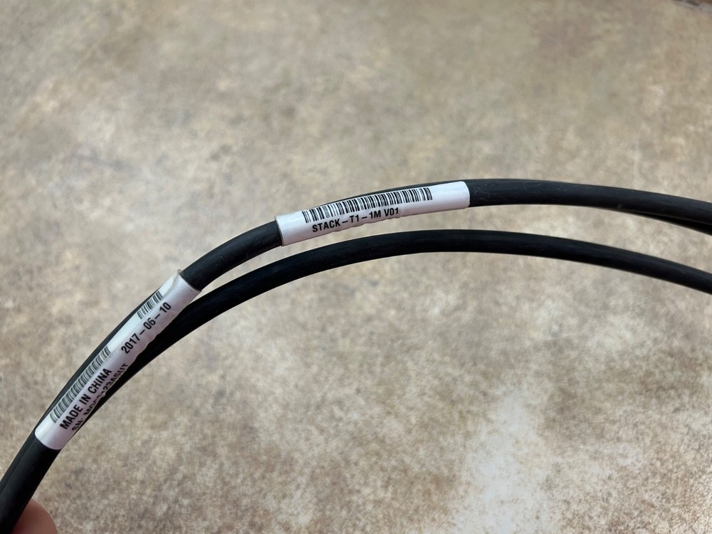 Cisco 9300 Series STACK-T1-1M V01 Stackwise Stacking Cable 1M 800-40404-01