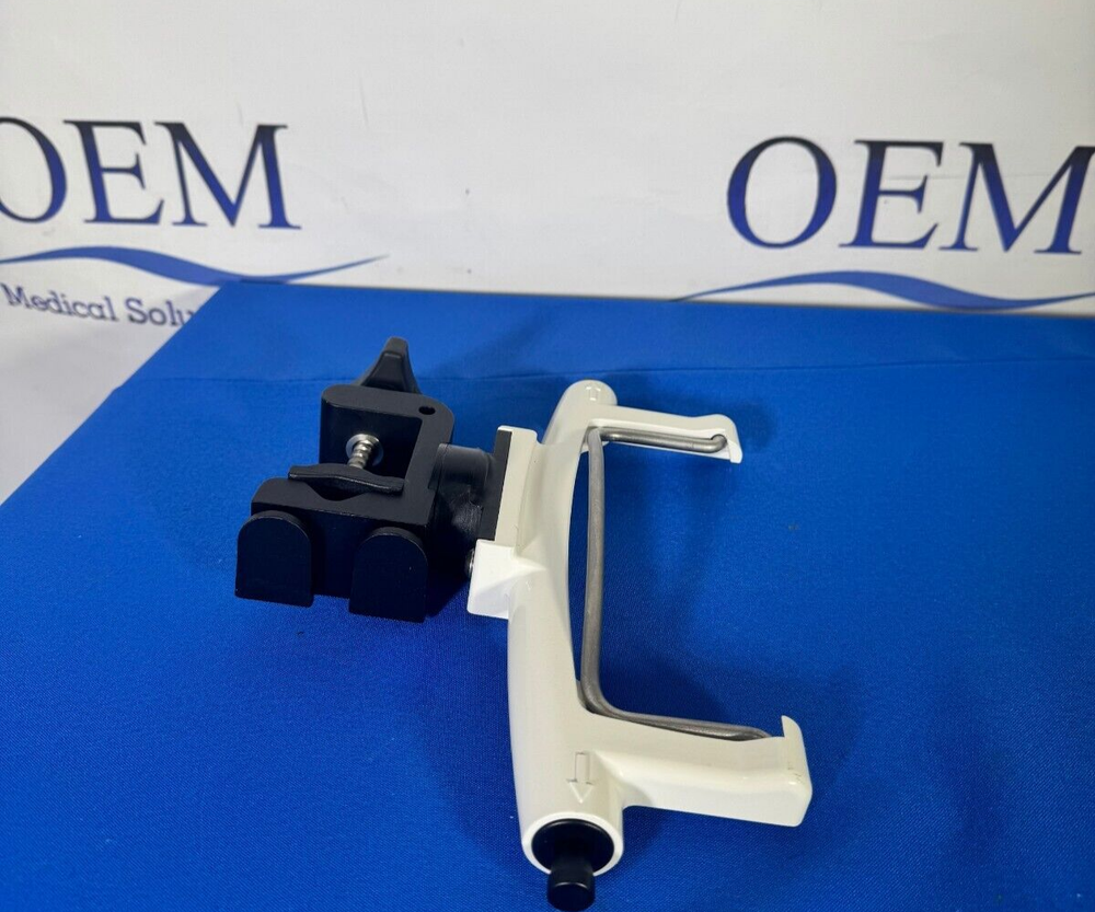 B. Braun Infusomat Space Pole Clamp Type - White (8713130)