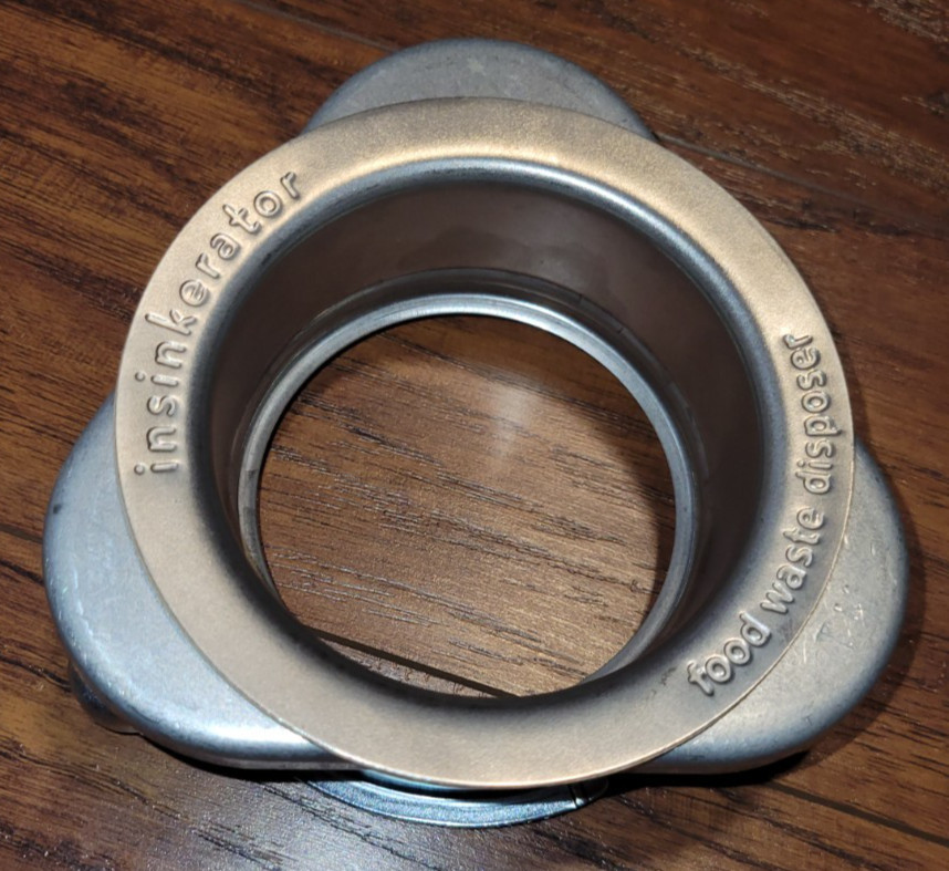 Insinkerator  Quick Lock Sink Mount Flange Garbage Disposal Flange for Badger