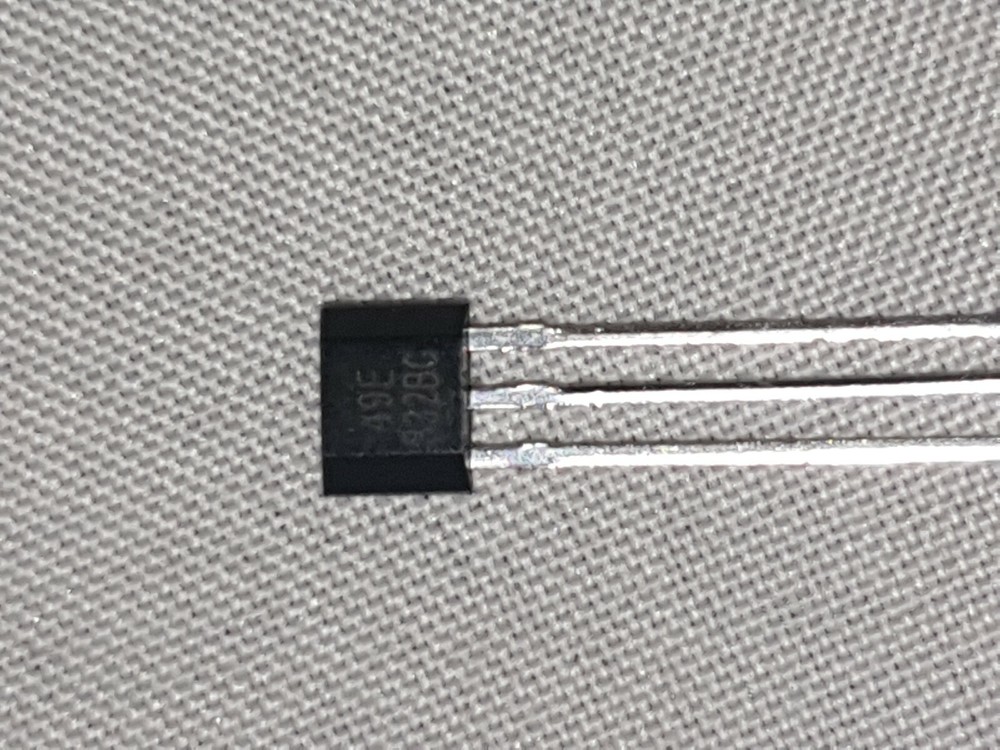 SS49E - Sensor A Effect Hall 4.5-6V ss49e
