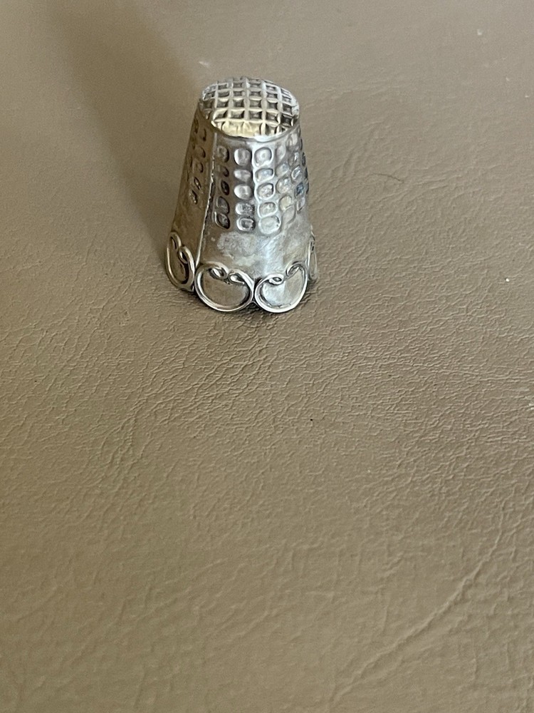 Vintage Sterling Silver Thimble (W21)