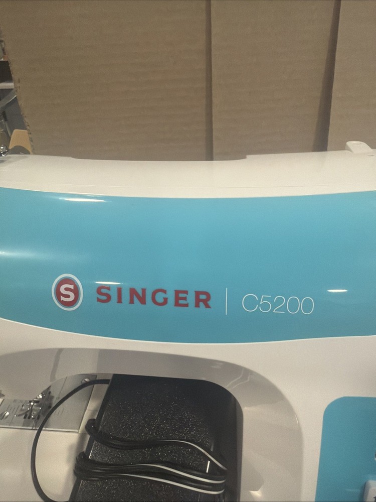 Singer C5200 Computerized 80 Stitch Sewing Machine