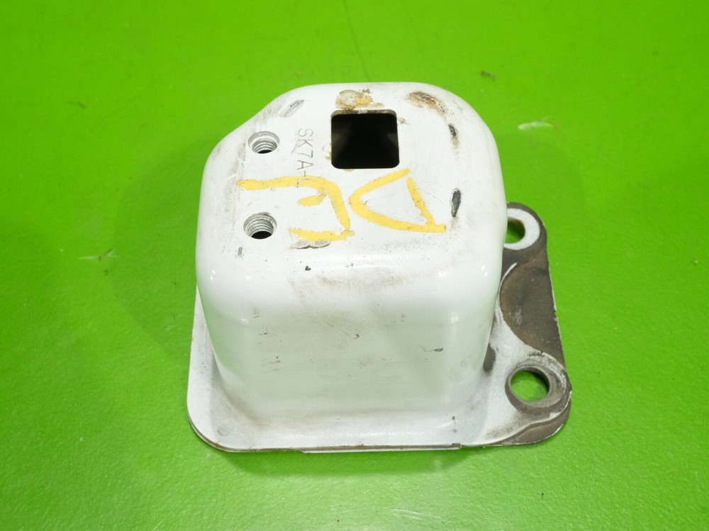 92-93 Integra OEM driver left front bumper bracket mount crash impact block