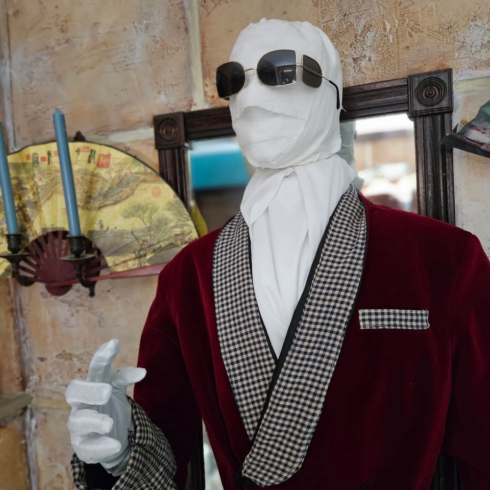Invisible Man life sized statue prop