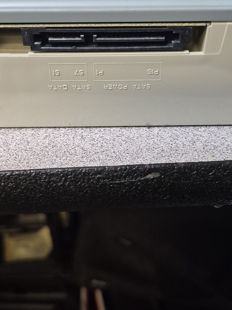 Dell DH-16D5S CD/DVD-ROM Drive Rewritable