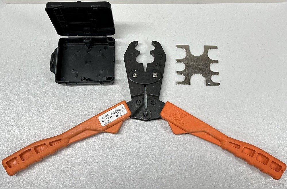 SHARKBITE 1/2" & 3/4" Pex Crimp Tool