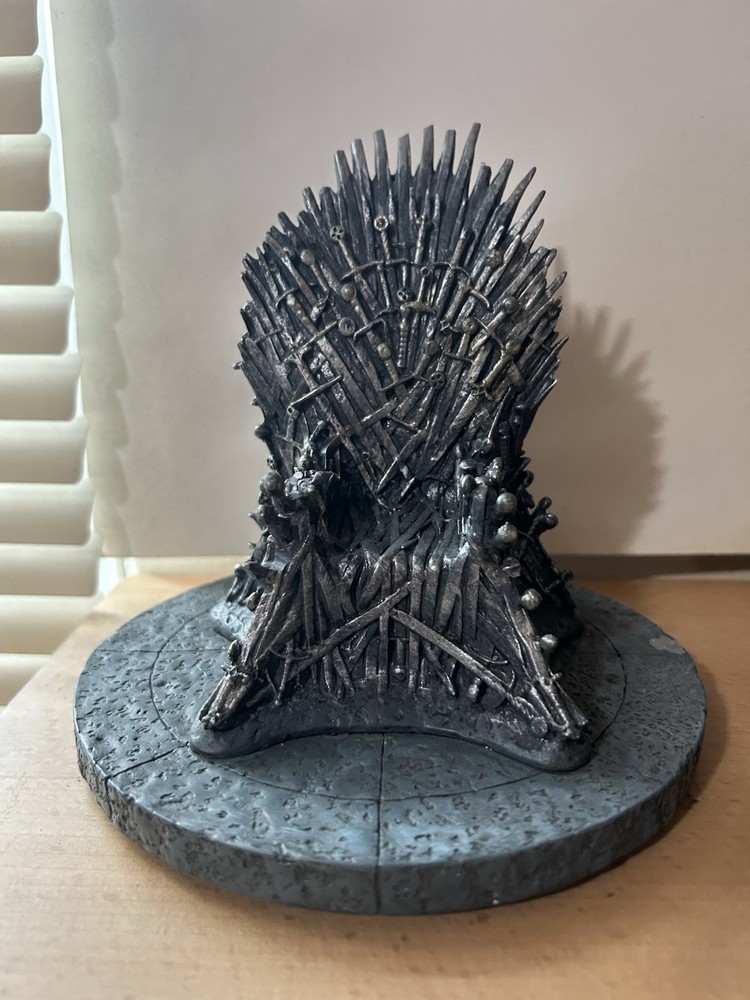 GAME OF THRONES Set With Figures