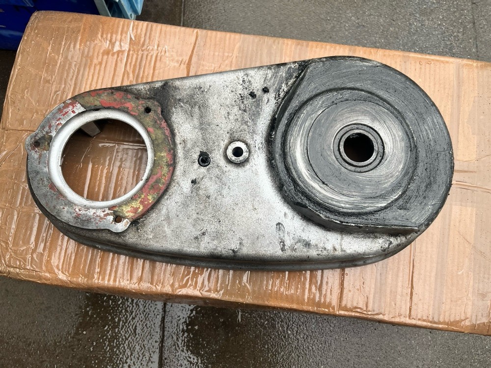 Norton Commando Inner Primary cover
