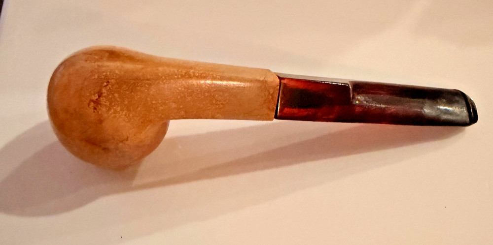 Smooth Meerschaum Apple Shape Diamond Shank Saddle Bit Pipe