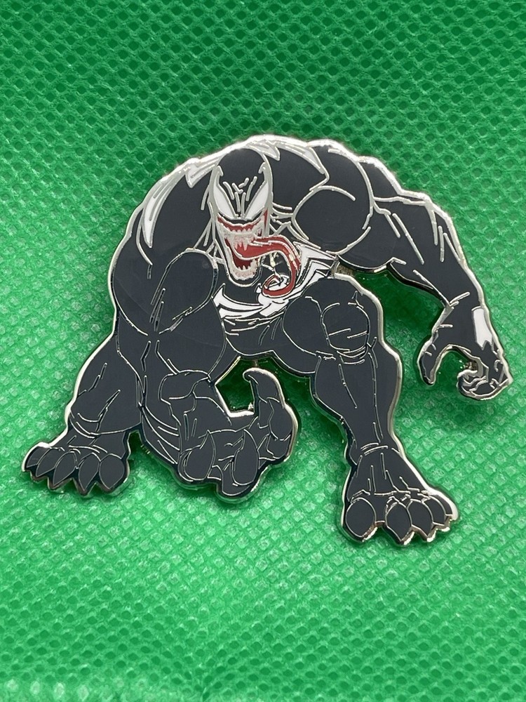 Marvel venom and SpiderMan pin Set !!