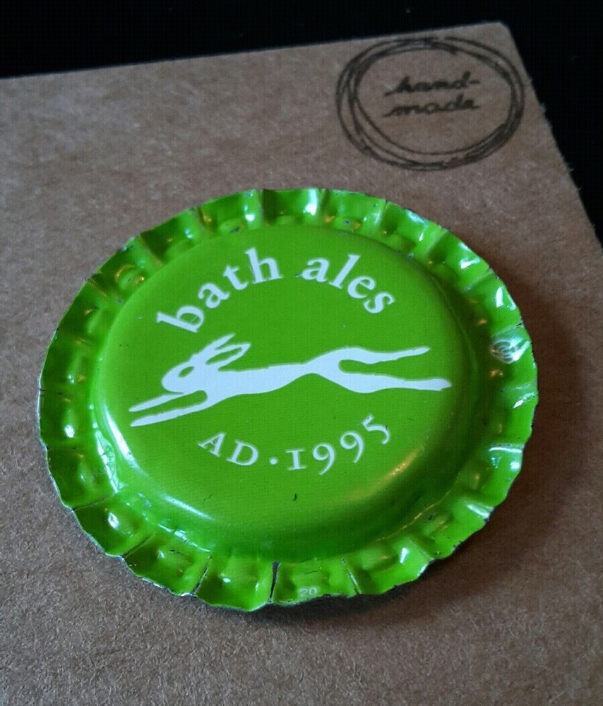 BOTTLE CAP FRIDGE MAGNET BATH ALES. GREEN